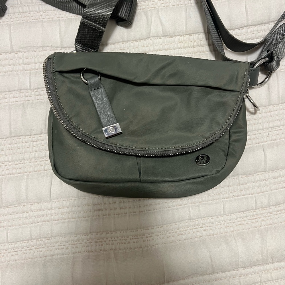 Lululemon micro festival bag - Picture 2 of 6
